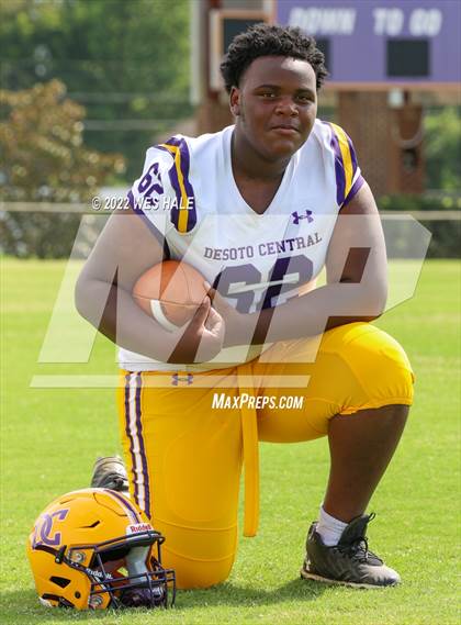Thumbnail 1 in DeSoto Central (Team & Individuals) photogallery.