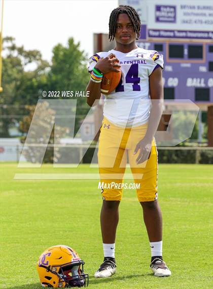 Thumbnail 3 in DeSoto Central (Team & Individuals) photogallery.