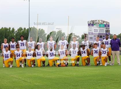 Thumbnail 3 in DeSoto Central (Team & Individuals) photogallery.