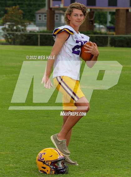 Thumbnail 2 in DeSoto Central (Team & Individuals) photogallery.