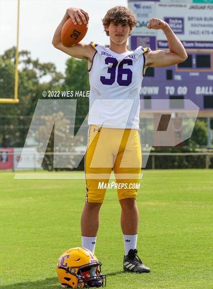 Thumbnail 2 in DeSoto Central (Team & Individuals) photogallery.