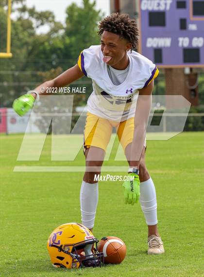 Thumbnail 3 in DeSoto Central (Team & Individuals) photogallery.