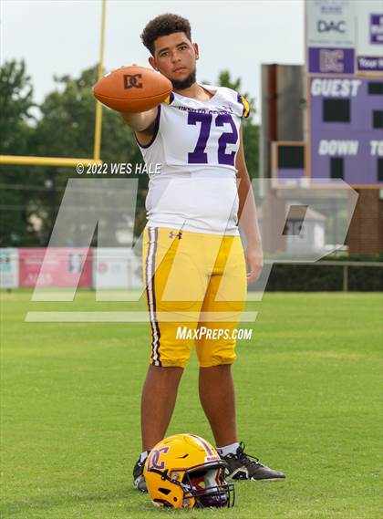 Thumbnail 2 in DeSoto Central (Team & Individuals) photogallery.