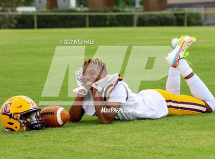 Thumbnail 2 in DeSoto Central (Team & Individuals) photogallery.