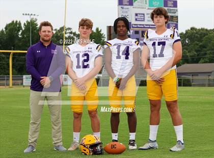 Thumbnail 2 in DeSoto Central (Team & Individuals) photogallery.