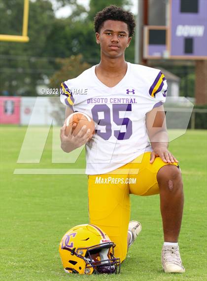 Thumbnail 3 in DeSoto Central (Team & Individuals) photogallery.