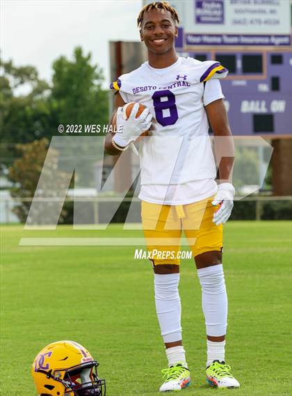 Thumbnail 2 in DeSoto Central (Team & Individuals) photogallery.