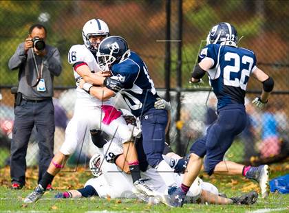 Thumbnail 2 in Noble & Greenough vs. Lawrence Academy photogallery.