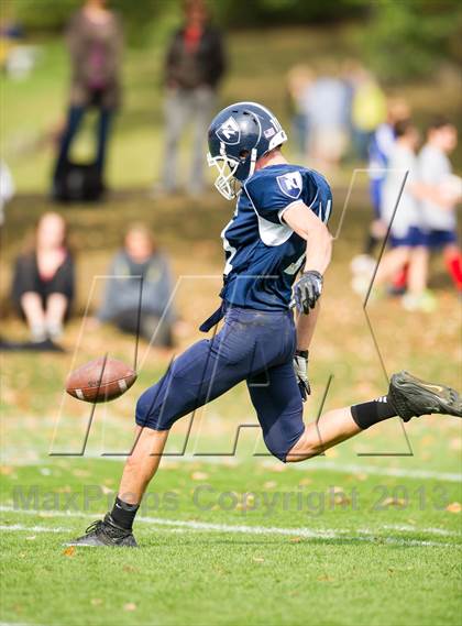 Thumbnail 2 in Noble & Greenough vs. Lawrence Academy photogallery.