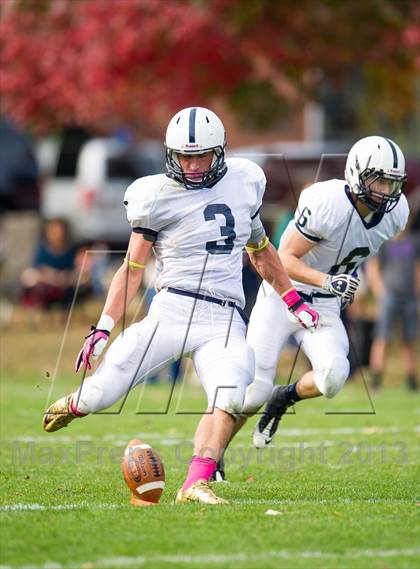 Thumbnail 2 in Noble & Greenough vs. Lawrence Academy photogallery.