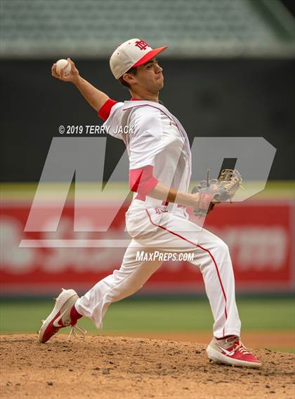 Thumbnail 2 in Tustin @ Mater Dei photogallery.