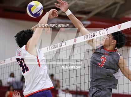 Thumbnail 2 in Mater Dei vs. Buchanan (CIF D2 State Final) photogallery.