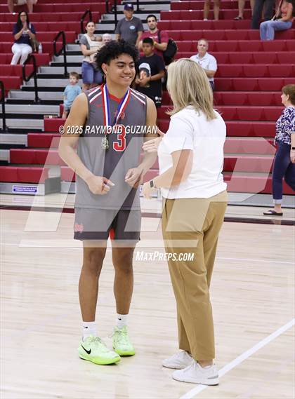 Thumbnail 3 in Mater Dei vs. Buchanan (CIF D2 State Final) photogallery.