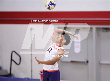 Thumbnail 3 in Mater Dei vs. Buchanan (CIF D2 State Final) photogallery.