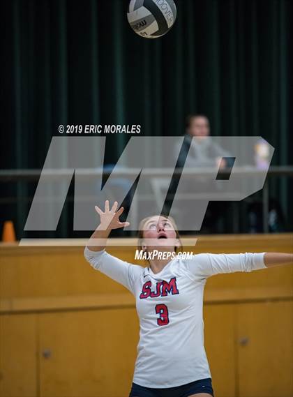 Thumbnail 2 in San Joaquin Memorial vs Hanford (Patriot Varsity Tournament) photogallery.