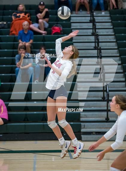 Thumbnail 3 in San Joaquin Memorial vs Hanford (Patriot Varsity Tournament) photogallery.