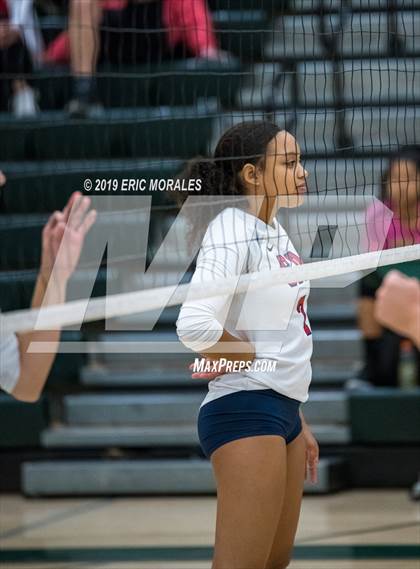 Thumbnail 3 in San Joaquin Memorial vs Hanford (Patriot Varsity Tournament) photogallery.