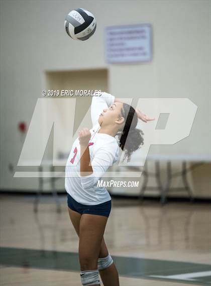 Thumbnail 3 in San Joaquin Memorial vs Hanford (Patriot Varsity Tournament) photogallery.