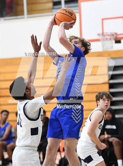 Thumbnail 2 in Quartz Hill vs. Flintridge Prep photogallery.
