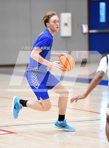 Thumbnail 3 in Quartz Hill vs. Flintridge Prep photogallery.