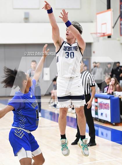 Thumbnail 1 in Quartz Hill vs. Flintridge Prep photogallery.