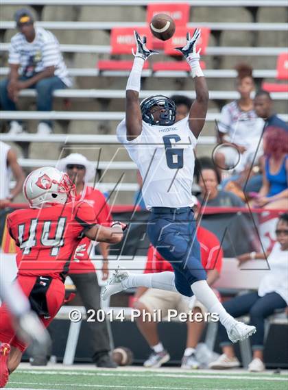 Thumbnail 1 in Potomac vs. Suitland (Prince George County Pigskin Classic)  photogallery.
