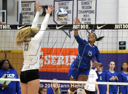 Thumbnail 2 in Archbishop Mitty vs. Xavier College Prep (Durango Fall Classic) photogallery.
