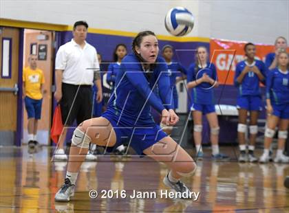 Thumbnail 1 in Archbishop Mitty vs. Xavier College Prep (Durango Fall Classic) photogallery.