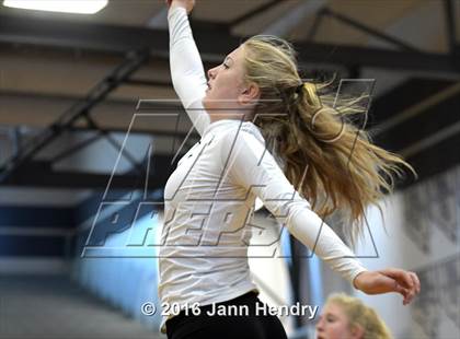 Thumbnail 1 in Archbishop Mitty vs. Xavier College Prep (Durango Fall Classic) photogallery.