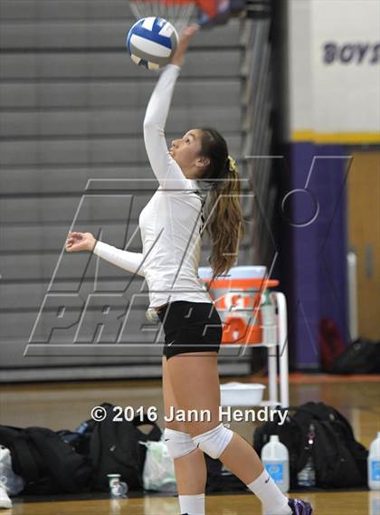 Thumbnail 3 in Archbishop Mitty vs. Xavier College Prep (Durango Fall Classic) photogallery.