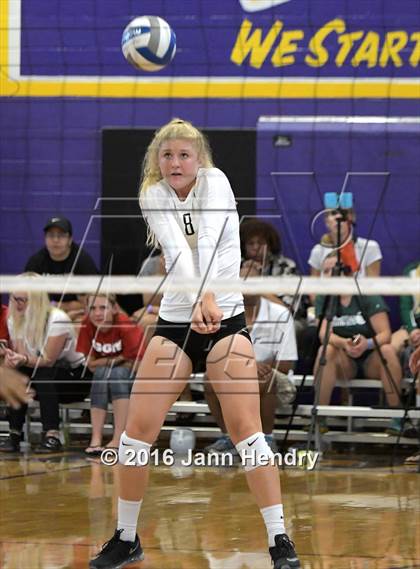 Thumbnail 1 in Archbishop Mitty vs. Xavier College Prep (Durango Fall Classic) photogallery.