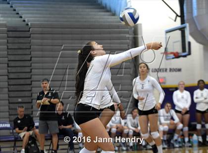 Thumbnail 1 in Archbishop Mitty vs. Xavier College Prep (Durango Fall Classic) photogallery.