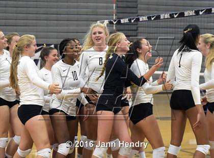 Thumbnail 3 in Archbishop Mitty vs. Xavier College Prep (Durango Fall Classic) photogallery.