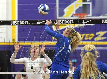 Thumbnail 2 in Archbishop Mitty vs. Xavier College Prep (Durango Fall Classic) photogallery.