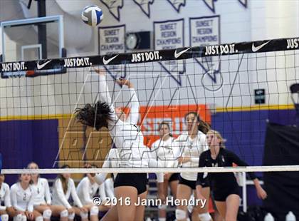 Thumbnail 3 in Archbishop Mitty vs. Xavier College Prep (Durango Fall Classic) photogallery.