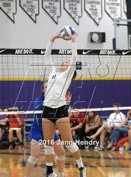Thumbnail 1 in Archbishop Mitty vs. Xavier College Prep (Durango Fall Classic) photogallery.