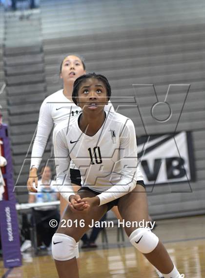 Thumbnail 1 in Archbishop Mitty vs. Xavier College Prep (Durango Fall Classic) photogallery.