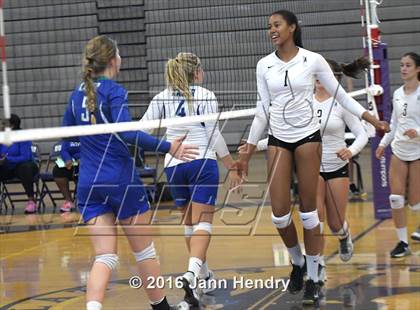 Thumbnail 1 in Archbishop Mitty vs. Xavier College Prep (Durango Fall Classic) photogallery.