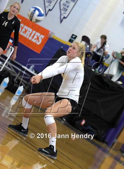 Thumbnail 3 in Archbishop Mitty vs. Xavier College Prep (Durango Fall Classic) photogallery.