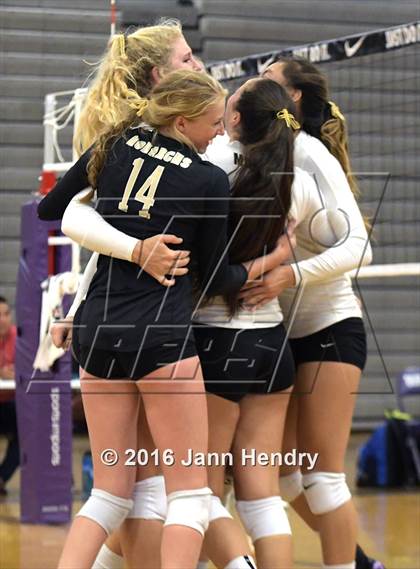 Thumbnail 1 in Archbishop Mitty vs. Xavier College Prep (Durango Fall Classic) photogallery.