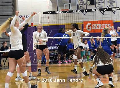 Thumbnail 3 in Archbishop Mitty vs. Xavier College Prep (Durango Fall Classic) photogallery.