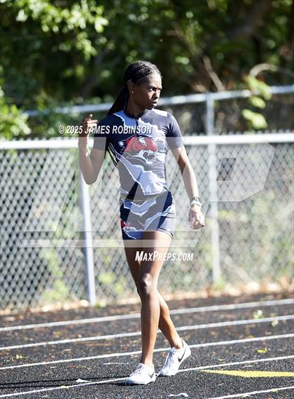 Thumbnail 2 in Gateway Conference Championships (4x100m) photogallery.