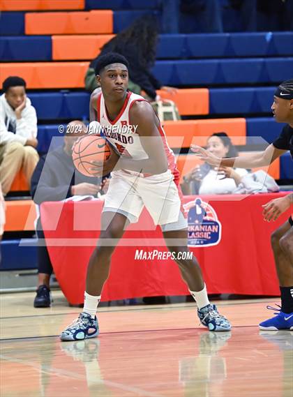Thumbnail 2 in Redondo Union vs. Rainier Beach (Tarkanian Classic) photogallery.