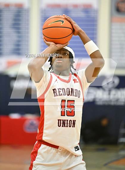 Thumbnail 3 in Redondo Union vs. Rainier Beach (Tarkanian Classic) photogallery.