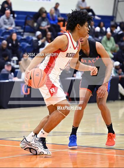 Thumbnail 3 in Redondo Union vs. Rainier Beach (Tarkanian Classic) photogallery.