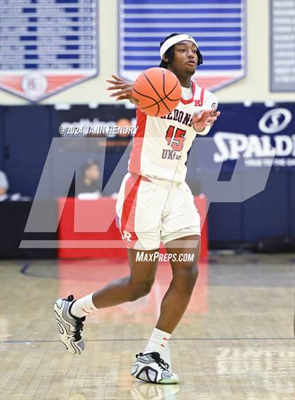 Thumbnail 3 in Redondo Union vs. Rainier Beach (Tarkanian Classic) photogallery.