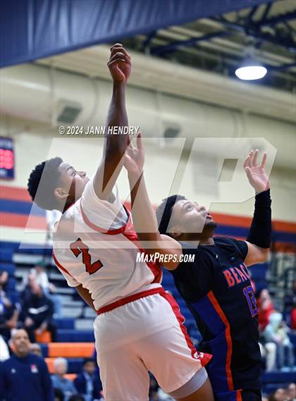 Thumbnail 2 in Redondo Union vs. Rainier Beach (Tarkanian Classic) photogallery.