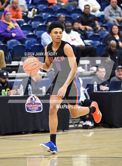 Thumbnail 2 in Redondo Union vs. Rainier Beach (Tarkanian Classic) photogallery.