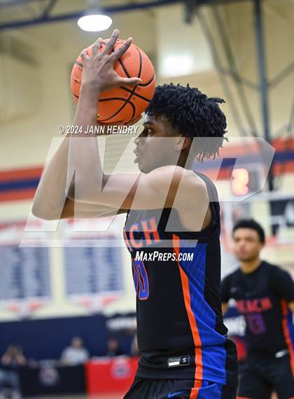 Thumbnail 1 in Redondo Union vs. Rainier Beach (Tarkanian Classic) photogallery.