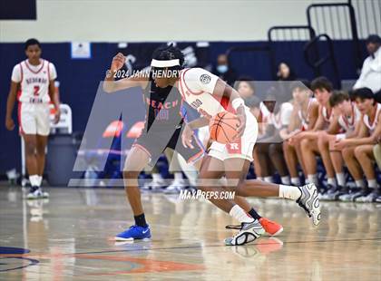 Thumbnail 1 in Redondo Union vs. Rainier Beach (Tarkanian Classic) photogallery.